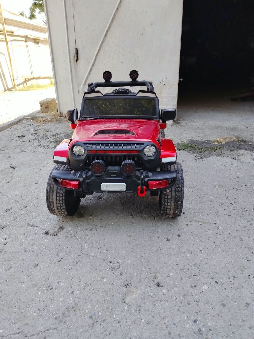 Uşaq üçün elektrikli maşın musqa calir iwiq yanir qiymetde endirim — Mallar, Sumqayıt (2)