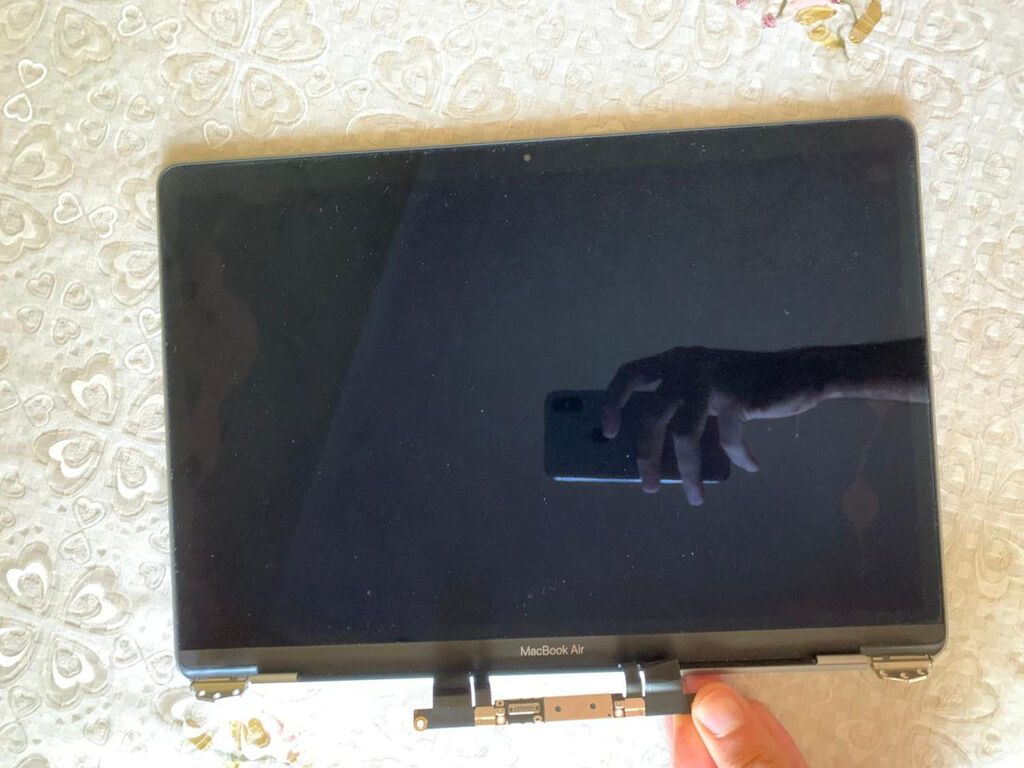Salam. a2337 M1 Macbook air ekranı.Ekran özü xarabdır.LCD — Apple Macbook, Bakı (2)