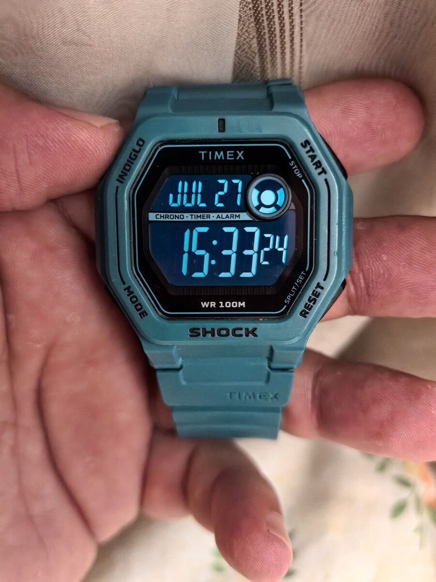 Timex qol saatı — Şəxsi əşyalar, Bakı