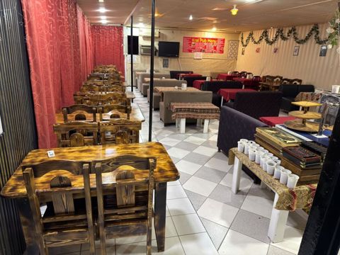 Stullar ilə, Düz masa — Bakı