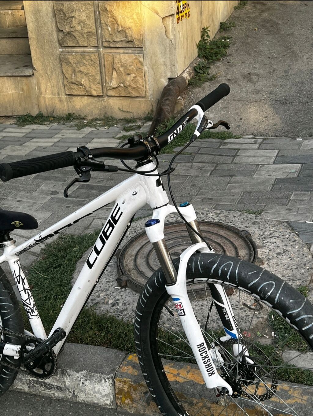 Əvvəla salam velosipedi satmaq səbəbim moto almaq üçündür. Cube AİM — Velosipedlər, Xırdalan (2)