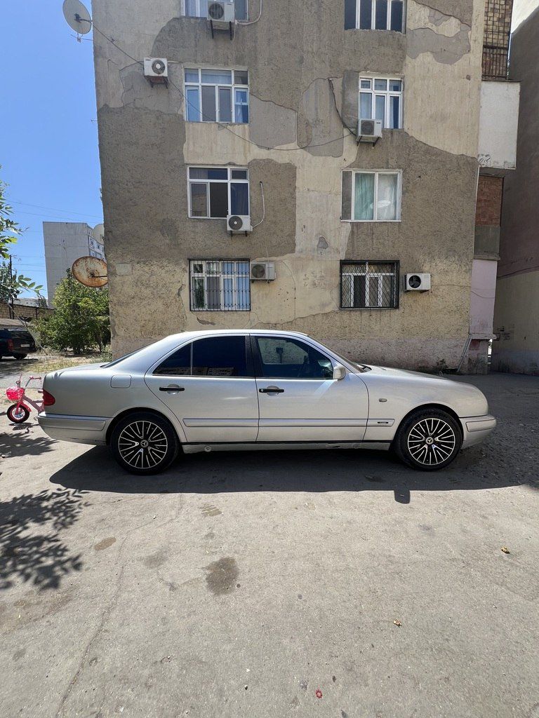 Mercedes E 230, 2.3 L, 1996 il, 452 246 km — Avtomobillər, Sumqayıt (2)