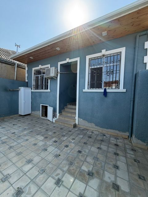 Həyət evi, Binəqədi qəs — Bakı