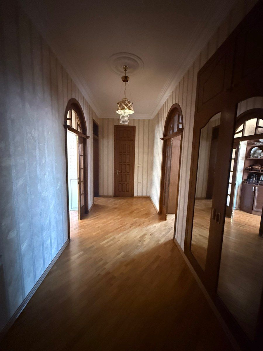 Villa, Azadlıq m — Ev, villa, Bakı (6)