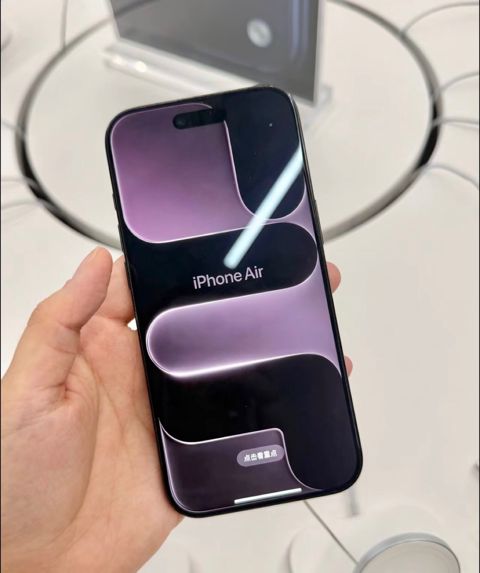 Apple iPhone Air Space Black 256GB/8GB — Bakı