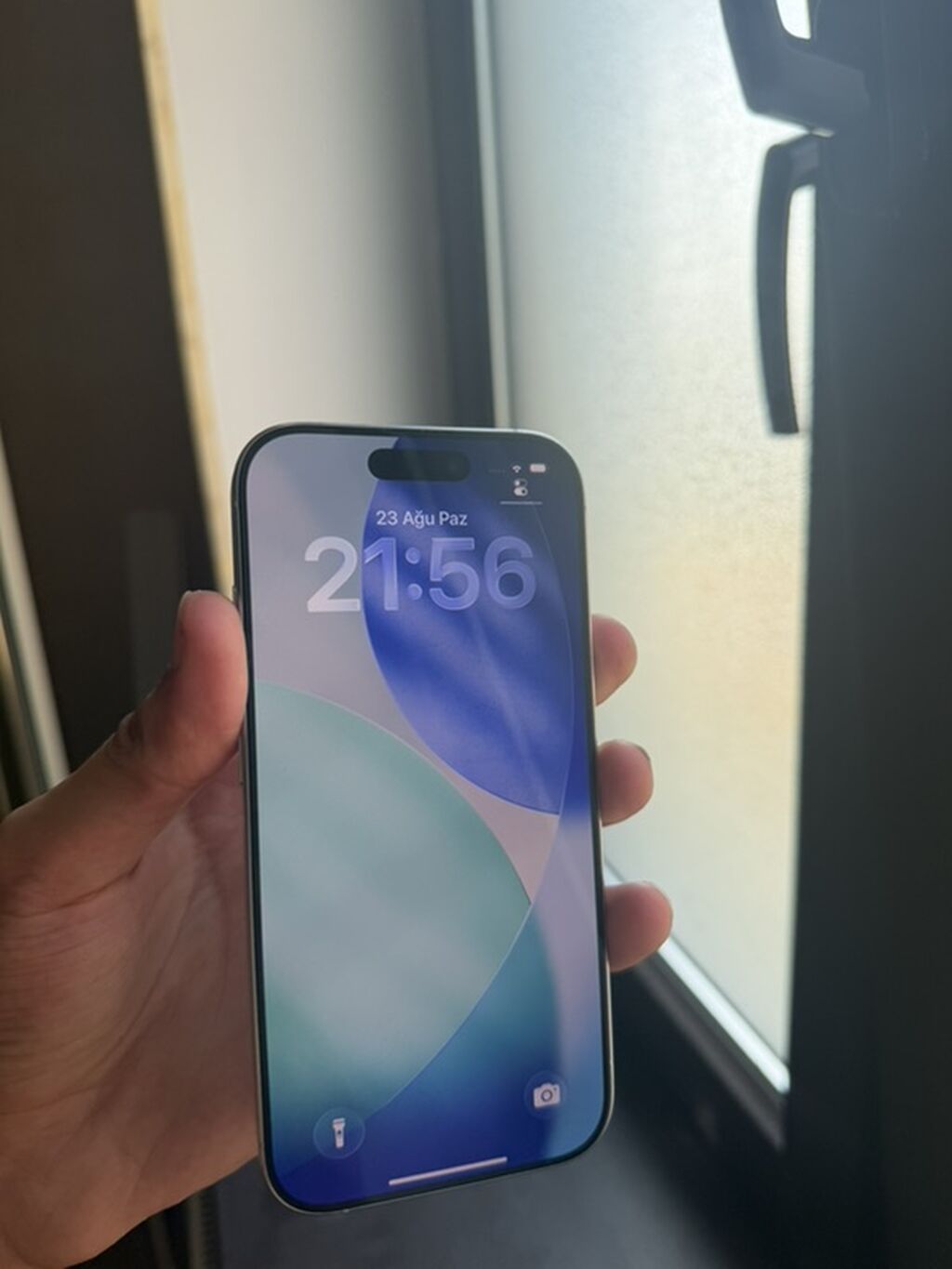 IPhone 16 Pro, 128 GB, White Titanium, Zəmanət, Simsiz şarj, Face ID — Apple iPhone, Bakı (3)