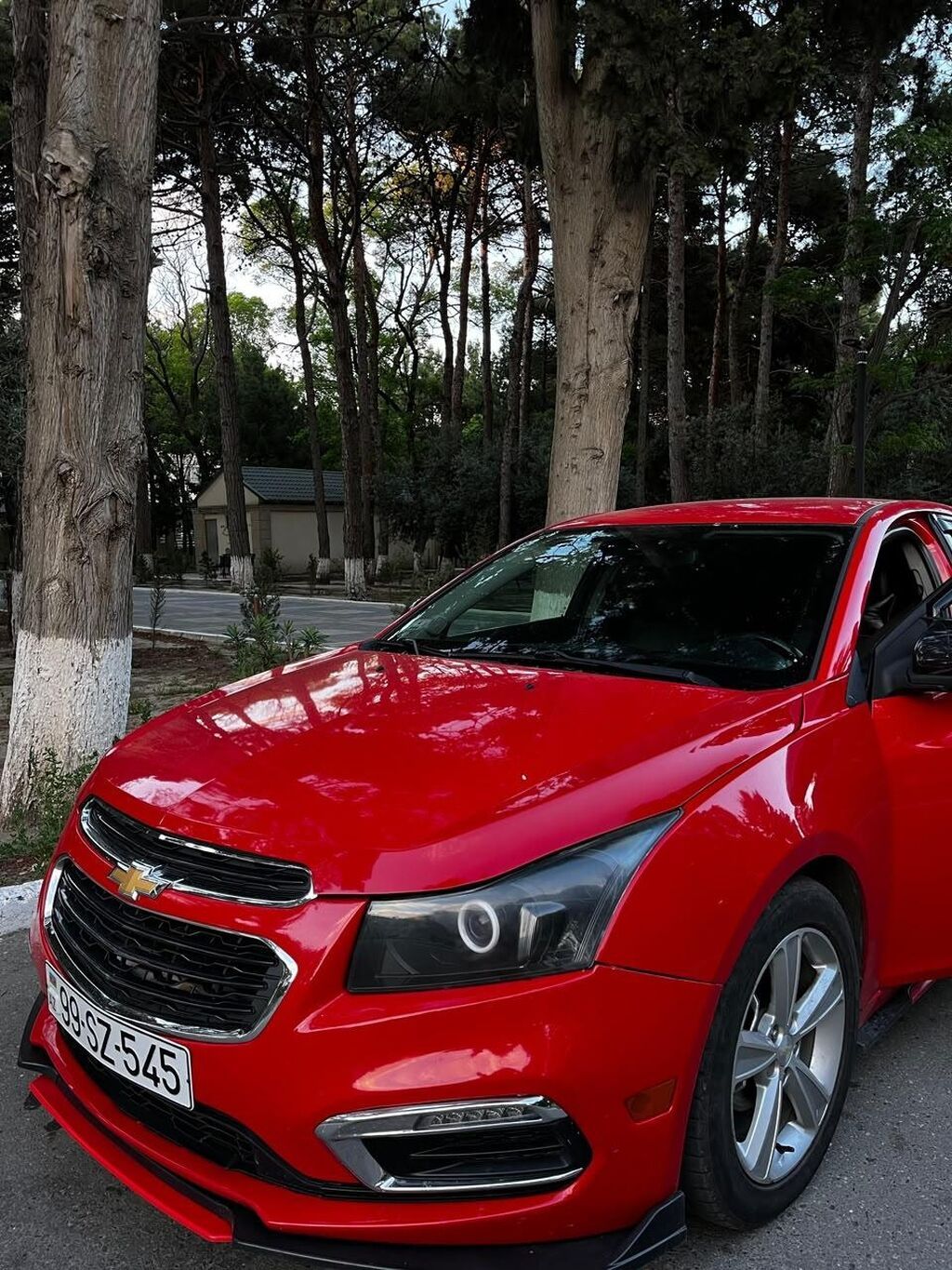 Chevrolet Cruze sedan – parlaq qırmızı rəngdə, tam bədən kiti və idman — Avto, Sumqayıt (5)