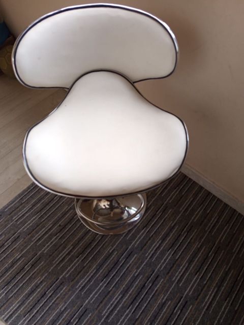 Kreslo 50 azn satilir‼ firlanir qalxib dusur unvan nesimi ykod3900 — Digah