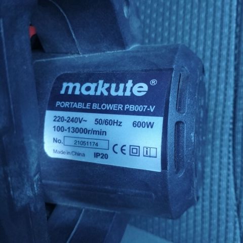 Makute PB007-V daşına bilən üfürücü - Güc: 600 W - Gərginlik: 220–240 — Bakı