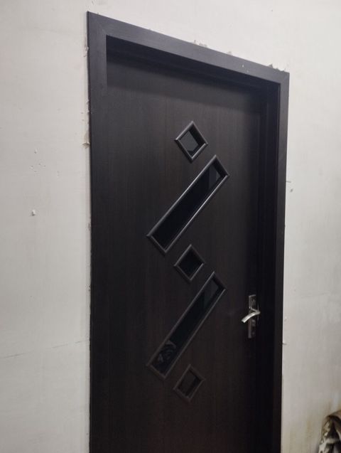 Müasir dizaynlı otaq/qapı paneli - Material: qaranlıq ağac teksturalı — Digah