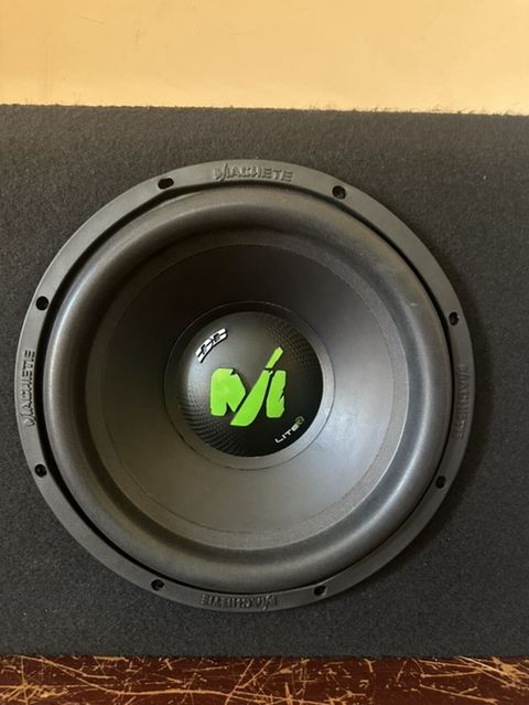 Avto subwoofer sistemi - Subwoofer: Machète Lite (Machete Lite) — Sumqayıt
