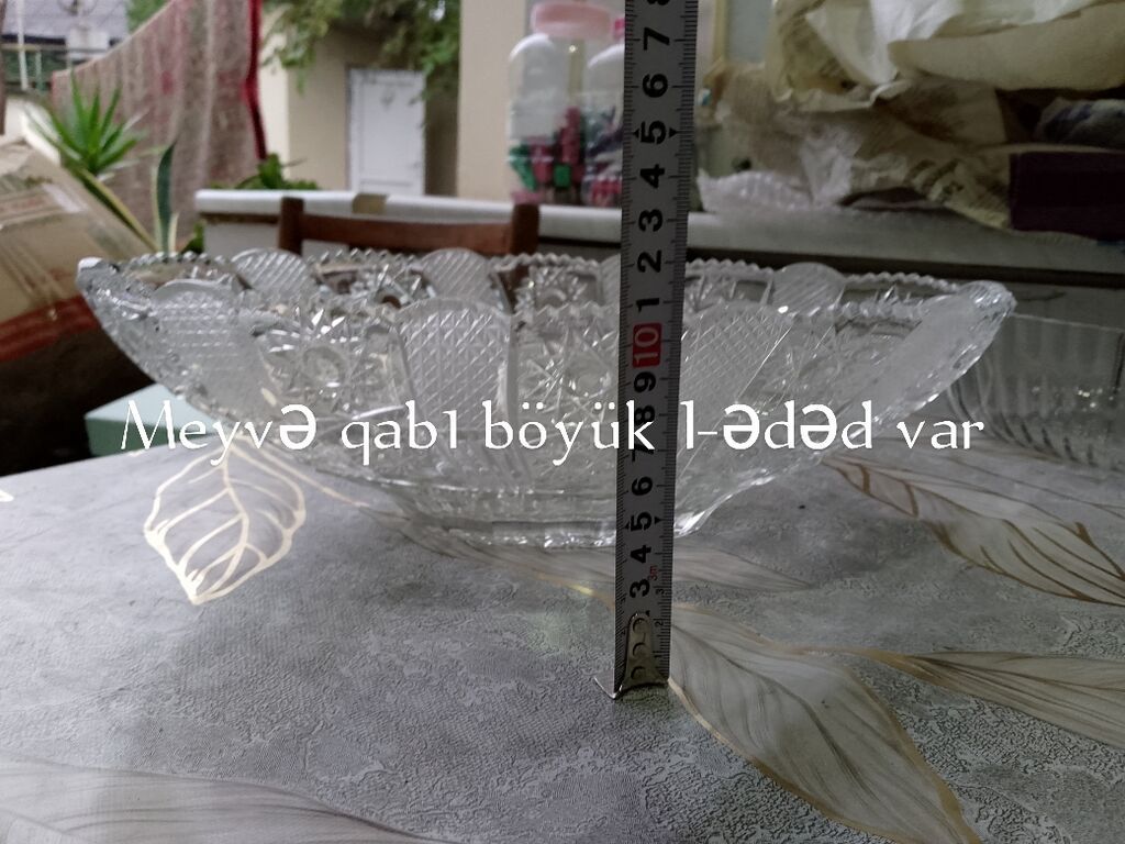 Böyük ölçülü şüşə meyvə qabı. Oval formalı, şəffaf rəngli və naxışlı — Mallar, Lənkəran (4)