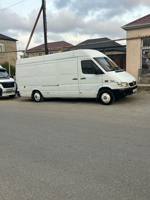 Yükdaşıma xidməti — Bakı