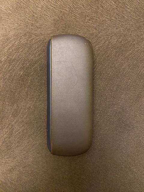 Iqos elektron tütün qızdırma cihazı və şarj/daşıma qutusu — Bakı