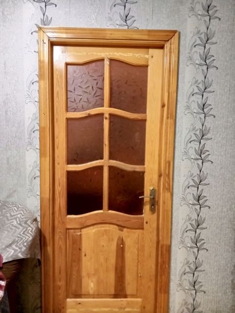 Taxta daxili qapı – şüşəli model - Material: təbii ağac (masiv)