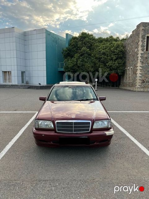 Mercedes C 180, 1.8 L, 1999 il, 468 000 km