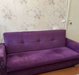 Bənövşəyi rəngdə, üç nəfərlik yumşaq divan. - Parça: məxmər kimi — Mebel