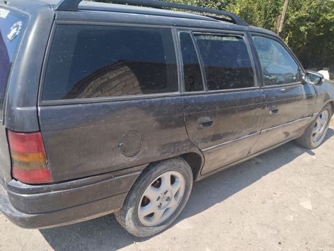 Opel Astra A Universal (steyşn vagon) 1 illik sığortaya,1 illik — Xızı