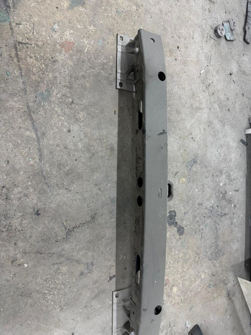 Land Rover üçün orijinal xarici ehtiyat hissələri dəsti Tərkib: - Ön — Ehtiyat hissələri, Bakı (10)