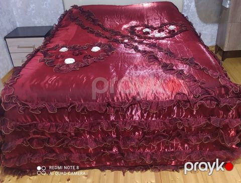Qırmızı atlas yataq örtüyü dəsti - Material: Parıltılı atlas parça