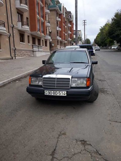 Mercedes 230 E, 2.3 L, 1990 il, 397 423 km — İsmayıllı