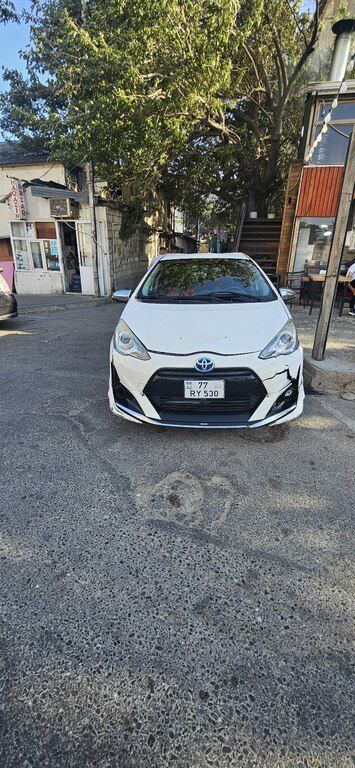 Toyota Aqua, 1.5 L, 0.87 kWh, 2017 il, 264 000 km — Bakı