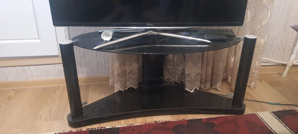 İşlənmiş, Künc Tv altlığı, Polkalı, Şüşəli — Mebel, Bakı (2)