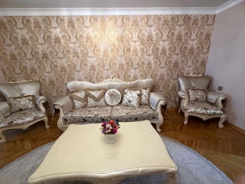 《J3》 Divan + 2 Kreslo + Jurnal masası. Qiymət: 500 AZN. Tam ideal — Qobu