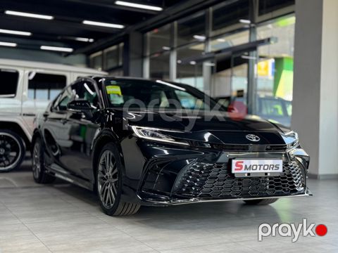 Toyota Camry, 2.0 L, 1 kWh, 2026 il, yeni