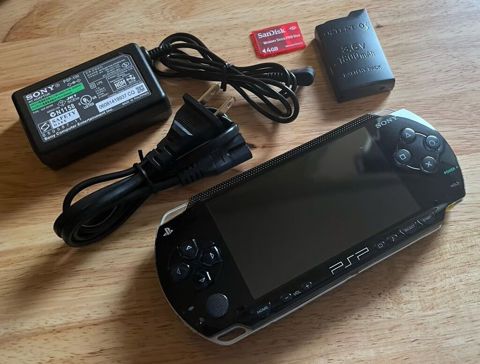 Sony PSP - Oyun Konsolu Heçbir problemi yoxdu içində çox məşhur — Bakı