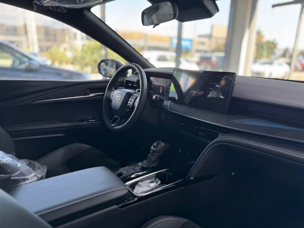 Toyota Camry, 2.0 L, 1 kWh, 2026 il, yeni — Avtomobillər, Bakı (11)