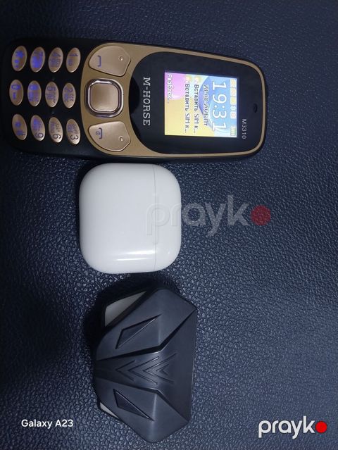 Məhsul dəsti: 1) M-horse M3310 düyməli telefon - İki SIM dəstəyi