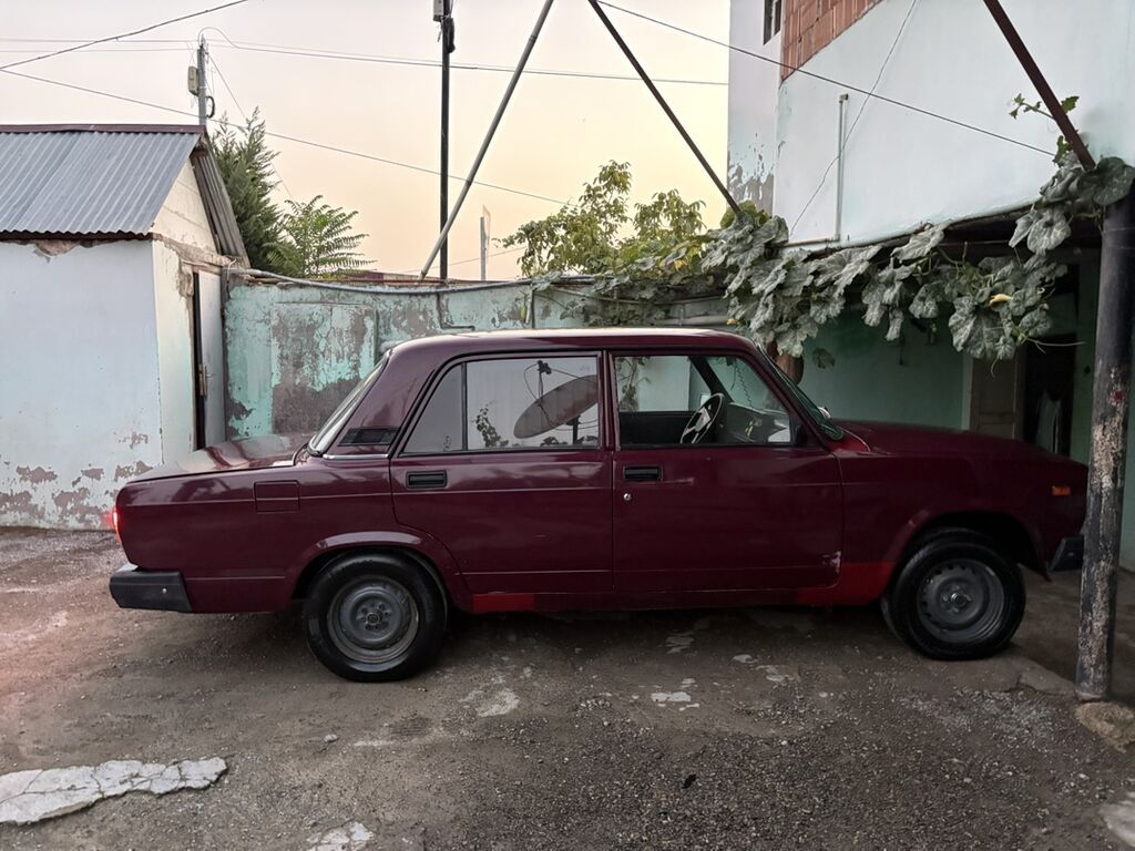 VAZ 2107 sedan - Kuzov: 4 qapılı sedan, tünd qırmızı/bordo rəng — Avto, Horadiz (4)