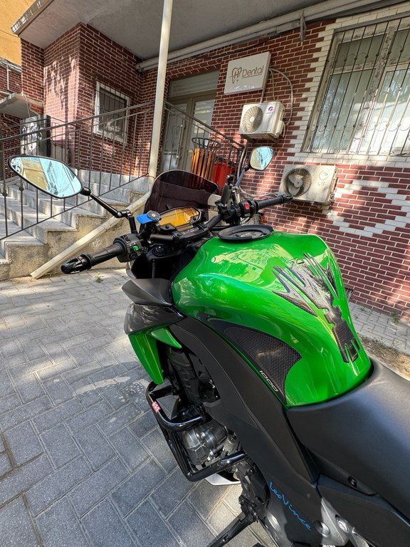 Kawasaki Z1000, 1000 sm3, 2011 il, 82 600 km — Motosikletlər, Bakı (5)