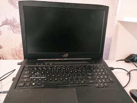ASUS ROG oyun noutbuku - Model: ASUS ROG (Republic of Gamers) — Bakı
