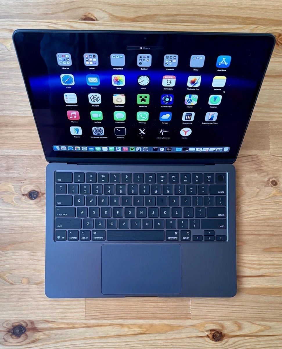 Apple MacBook Air 13 M3 — Elektronika, Bakı (4)