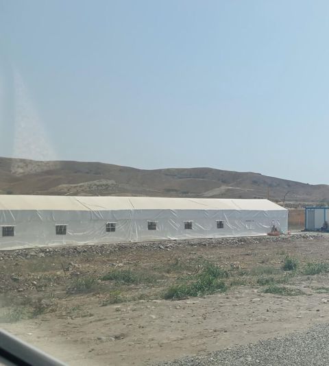 30 metr uzunu 6 metr eni Böyük ölçülü modul çadır konstruksiyası — Cəlilabad