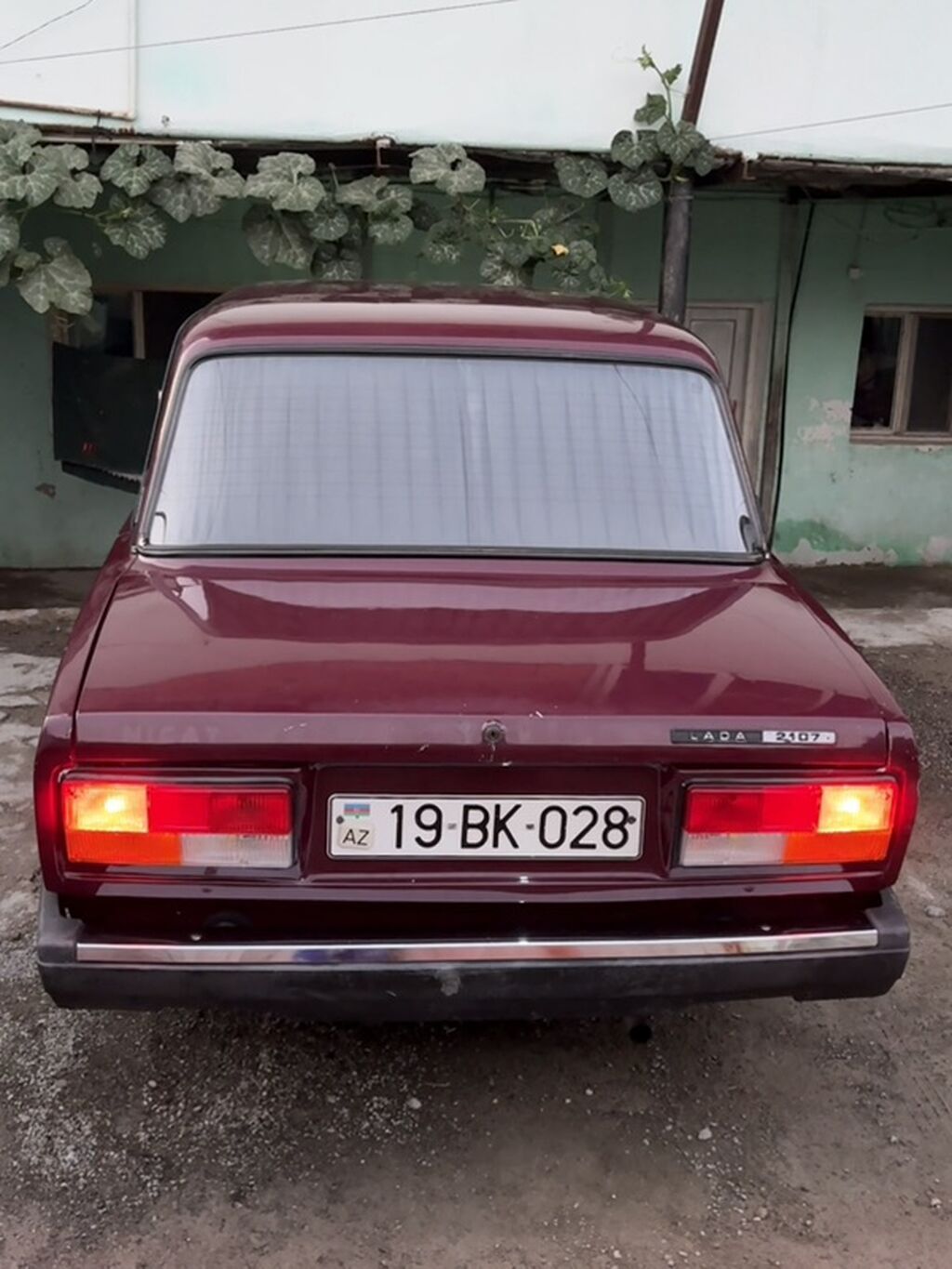 VAZ 2107 sedan - Kuzov: 4 qapılı sedan, tünd qırmızı/bordo rəng — Avto, Horadiz (10)