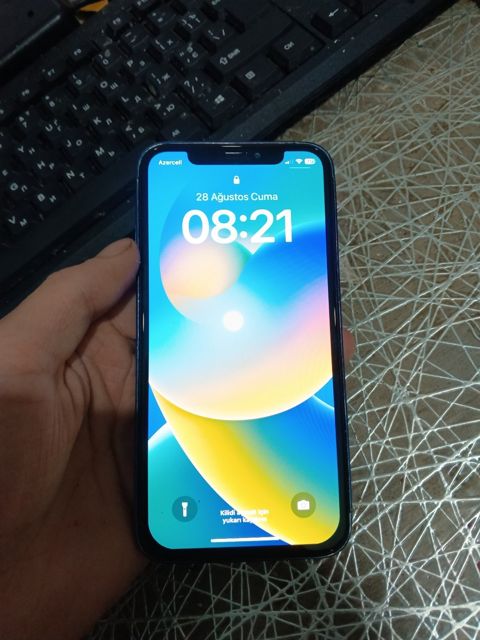 Apple iPhone X Silver 64GB/3GB — Bakı