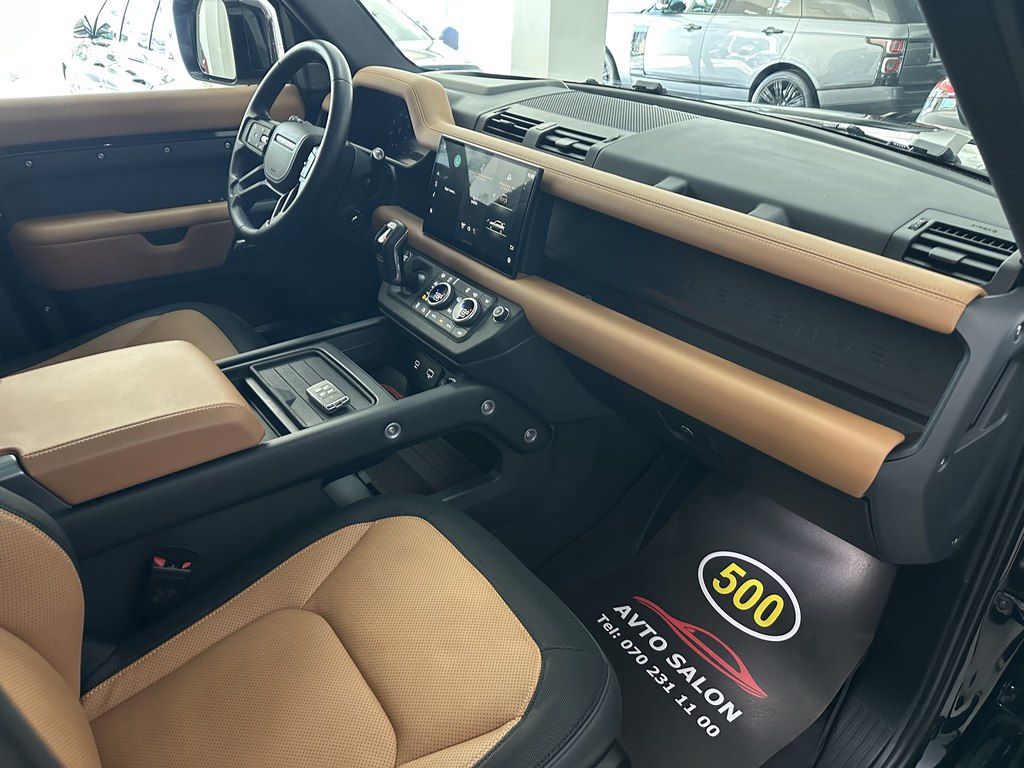 Land Rover Defender, 3.0 L, 2023 il, 27 000 km — Avtomobillər, Bakı (11)