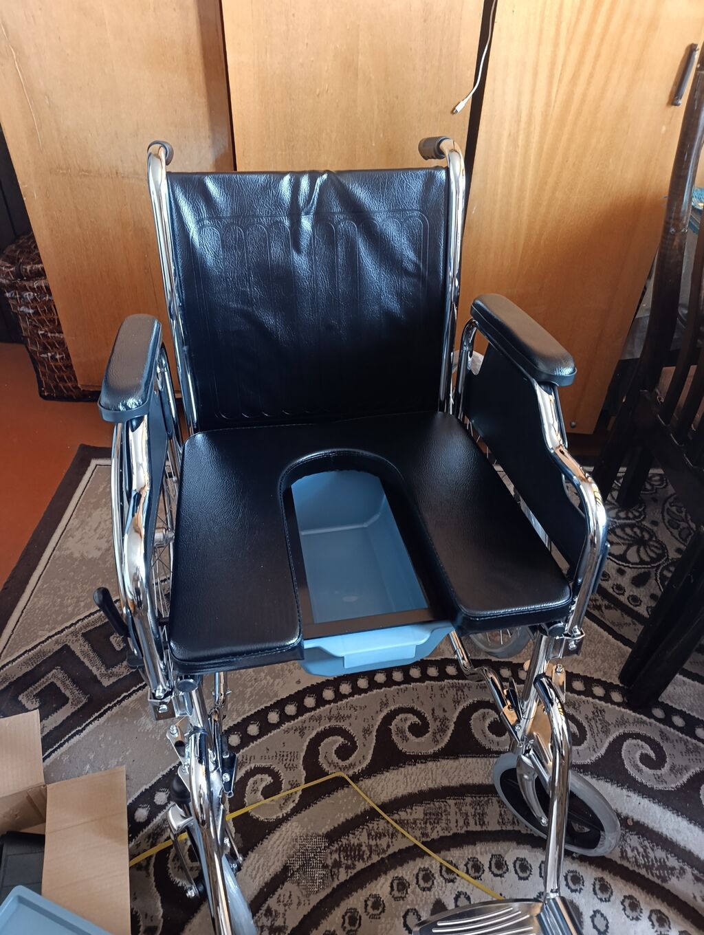 Tualet funksiyalı əlil arabası (Commode Wheelchair). Pasiyentlərin — Mallar, Digah (8)