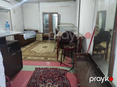 Həyət evi kirayə verilir, E.Akademiyası m