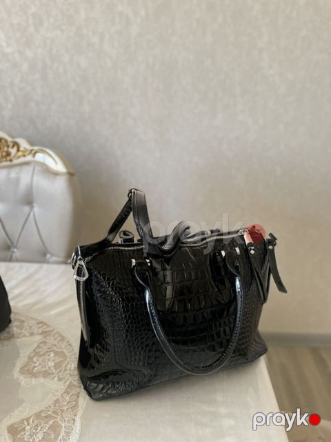 Dəridir melisa butikden alınb — Bakı