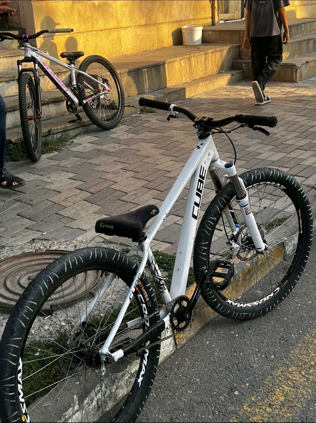 Əvvəla salam velosipedi satmaq səbəbim moto almaq üçündür. Cube AİM — Velosipedlər, Xırdalan (6)