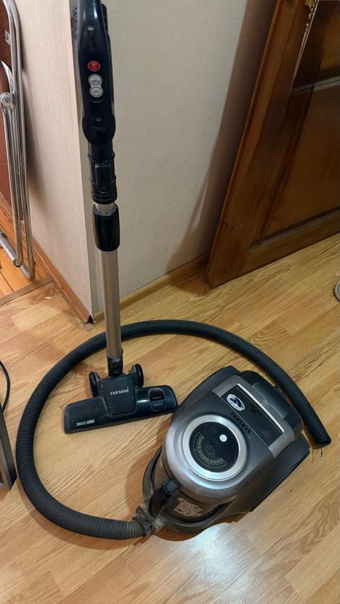 Samsung torbasız tozsoran - Model: Samsung Smart Plus başlıqlı — Bakı