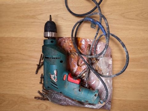 Elektrik zərbəsiz matkap + qazma ucluqları dəsti - Şəbəkə ilə — Xaçmaz