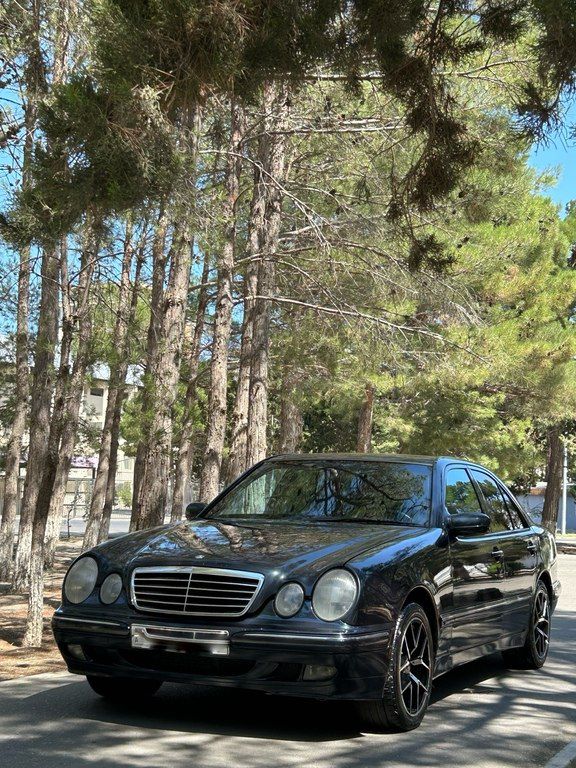 Mercedes E 270, 2.7 L, 1999 il, 375 000 km — Avtomobillər, Bakı (2)
