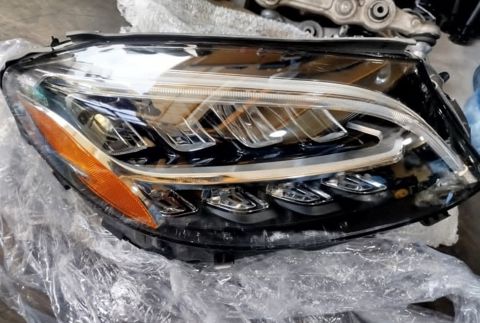 Mercedes 205 farası — Bakı