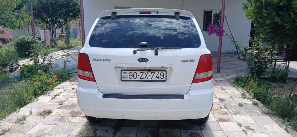 Kia Sorento “Limited” – ağ rəngli, 5 qapılı SUV Xüsusiyyətlər — Avto, Bakı (2)
