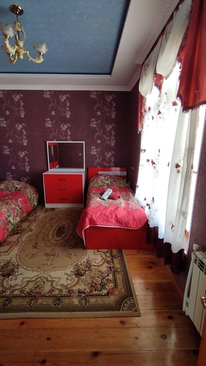 Həyət evi kirayə verilir, Şəki r — Ev, villa, Şəki (3)